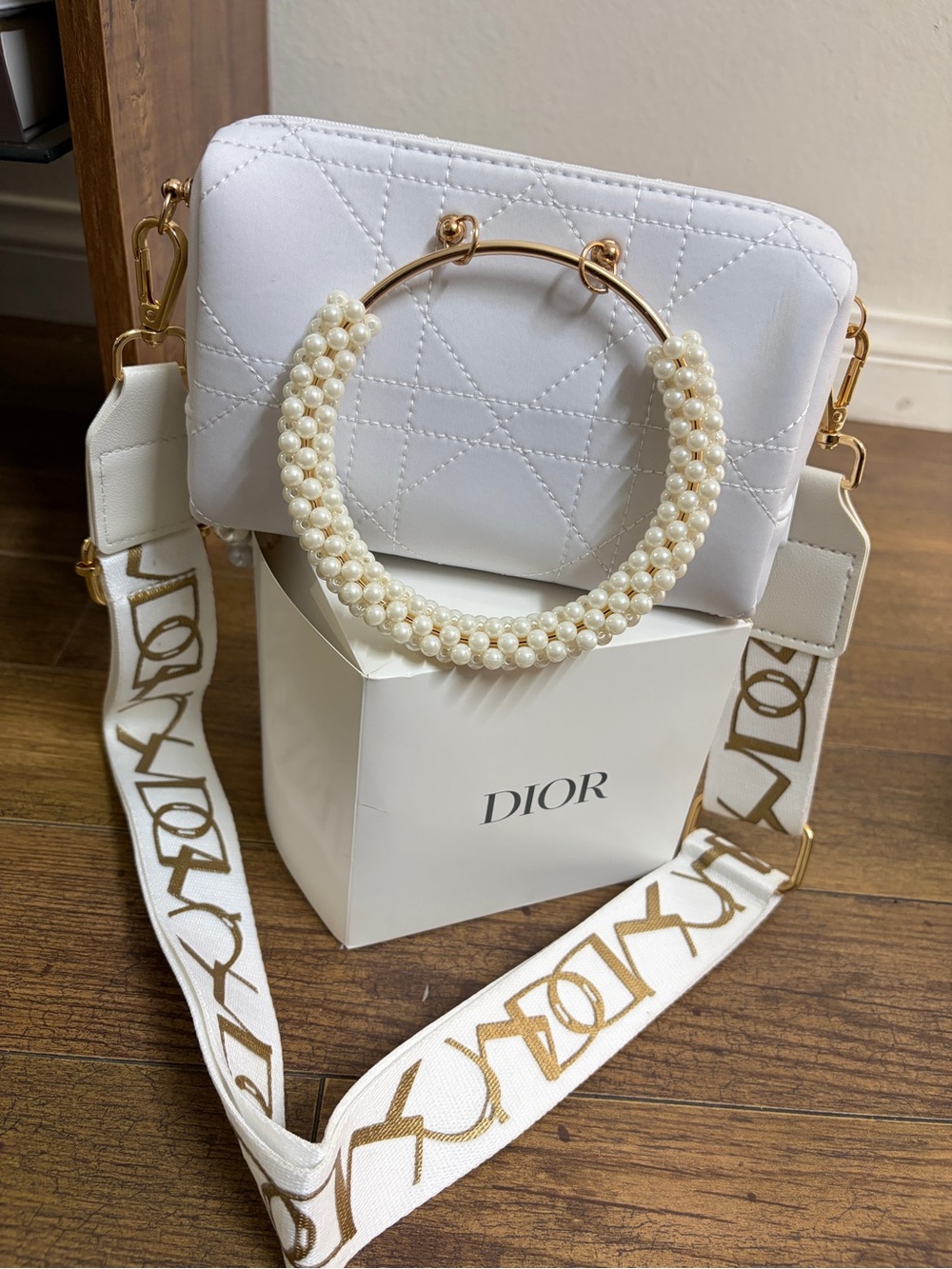 Dior - Picture 4 of 13
